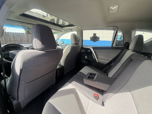 Used 2015 Toyota RAV4 XLE FWD image 13