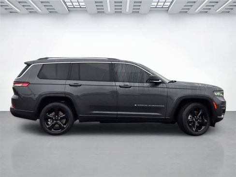 Used 2021 Jeep Grand Cherokee L Limited image 7
