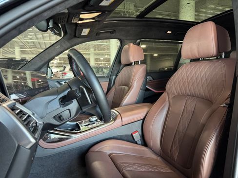 Used 2024 BMW X7 M60i AWD/4WD image 15