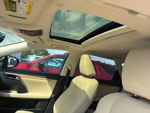 Used 2022 Lexus RX 350L FWD w/ Premium Package image 13
