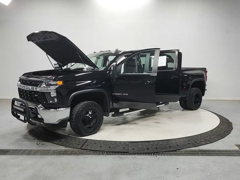 Used 2022 Chevrolet Silverado 3500 LT w/ Convenience Package AWD/4WD image 11