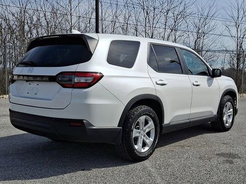 Used 2023 Honda Pilot LX image 9