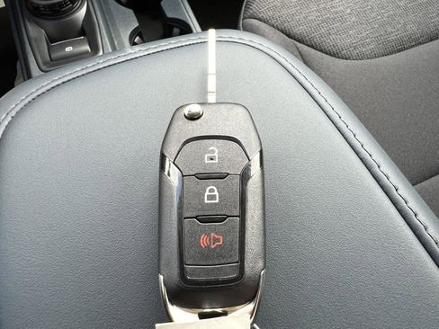 New 2025 Ford Maverick XL w/ Equipment Group 102A image 30