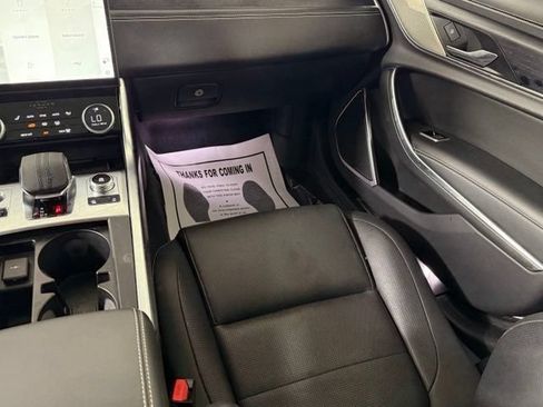 Certified 2023 Jaguar XF R-Dynamic SE AWD/4WD image 28