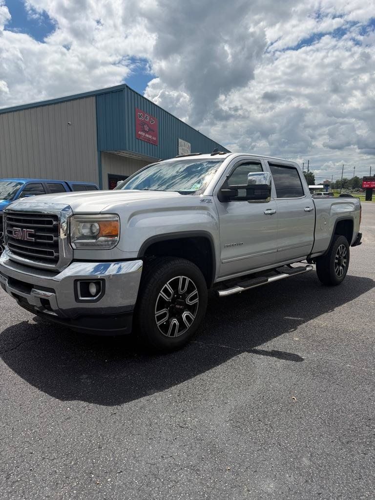 Used 2017 GMC Sierra 2500 SLT w/ Suspension Package, Off-Road AWD/4WD image 3