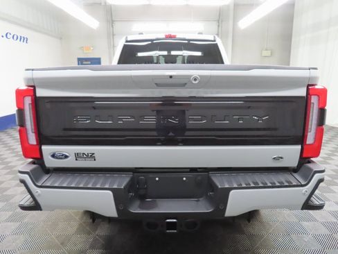 Used 2025 Ford F250 Platinum w/ FX4 Off-Road Package image 45