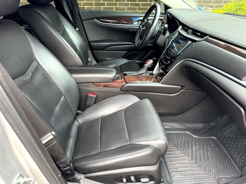 Used 2017 Cadillac XTS Luxury image 12