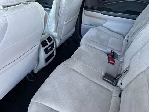 Certified 2020 Honda Pilot EX image 5