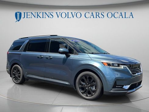 Used 2023 Kia Carnival SX Prestige FWD image 1