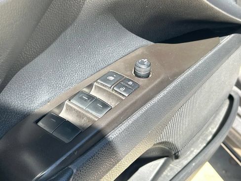 Used 2023 Toyota Camry SE FWD image 21