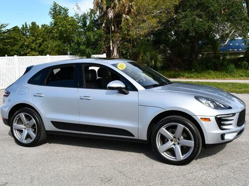 Used 2018 Porsche Macan image 33