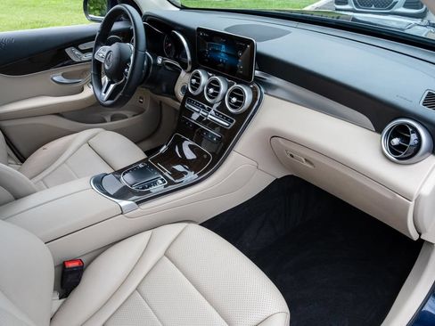 Used 2022 Mercedes-Benz GLC 300 4MATIC image 26