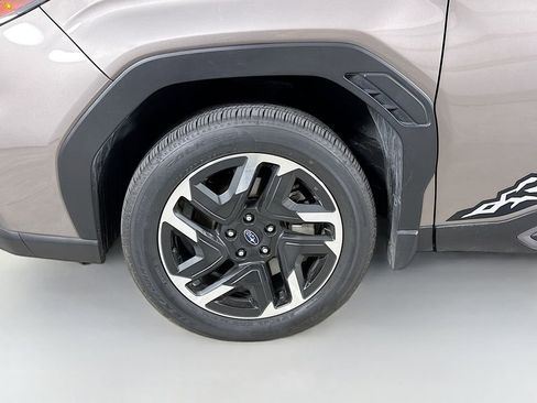 Used 2025 Subaru Forester Limited AWD/4WD image 37