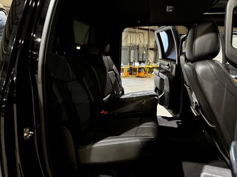 Used 2020 Chevrolet Silverado 2500 High Country w/ Technology Package image 21