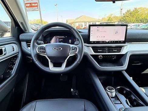 Used 2026 Ford Explorer Active w/ Active Comfort Package image 32