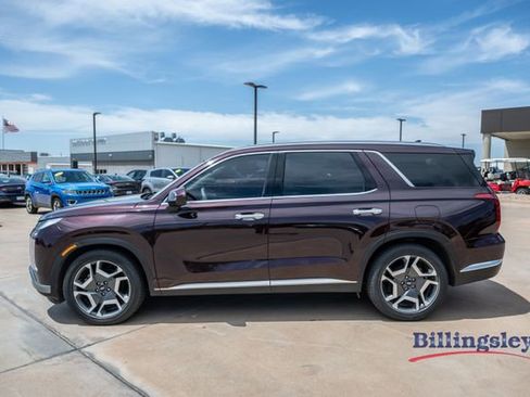 Used 2023 Hyundai Palisade Limited FWD image 2