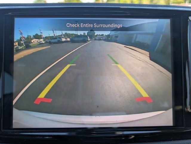 Used 2024 Chrysler Pacifica Touring-L FWD image 27