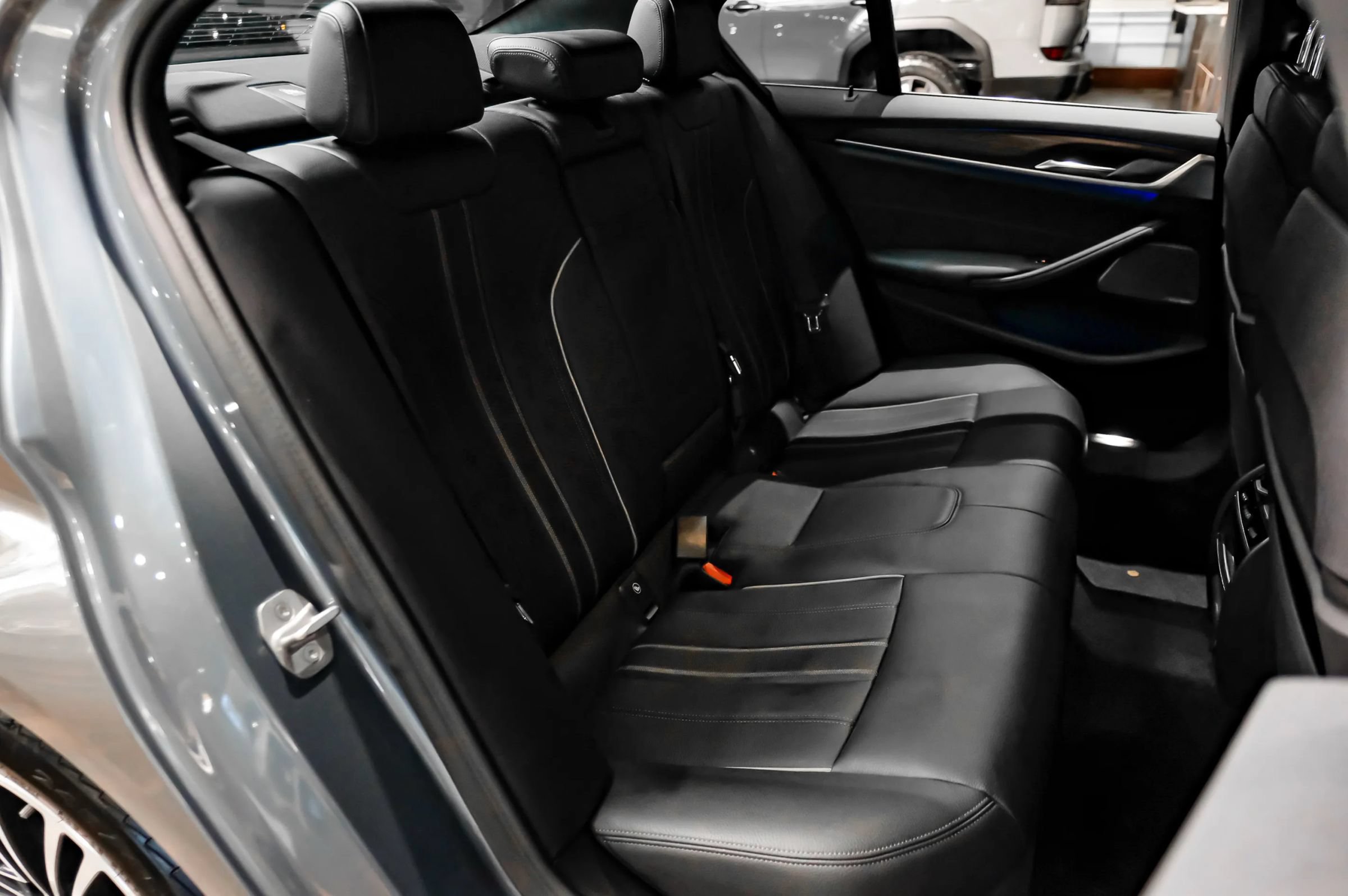 Used 2019 BMW 540i xDrive AWD/4WD image 38