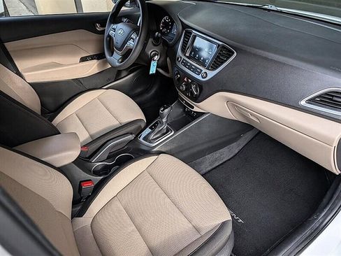 Used 2022 Hyundai Accent SEL FWD image 4