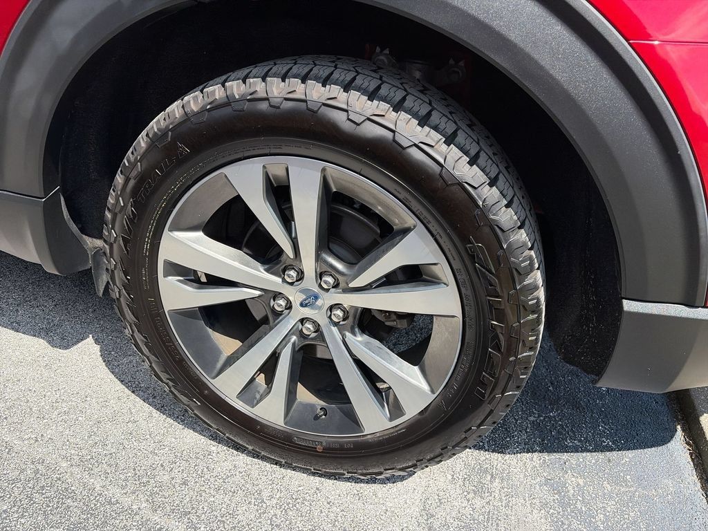 Used 2020 Ford Explorer Platinum w/ Premium Technology Package AWD/4WD image 11
