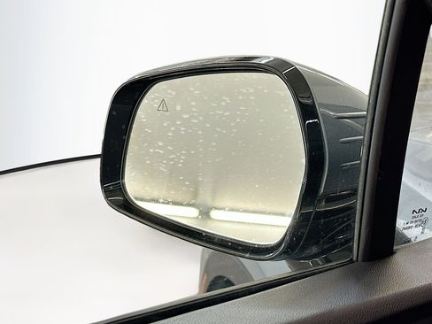 Used 2023 Kia Sorento LX image 16