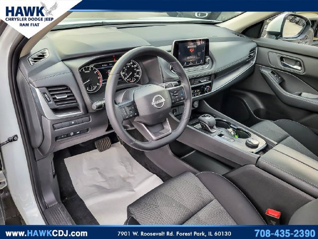 Used 2026 Nissan Rogue SV AWD/4WD image 9