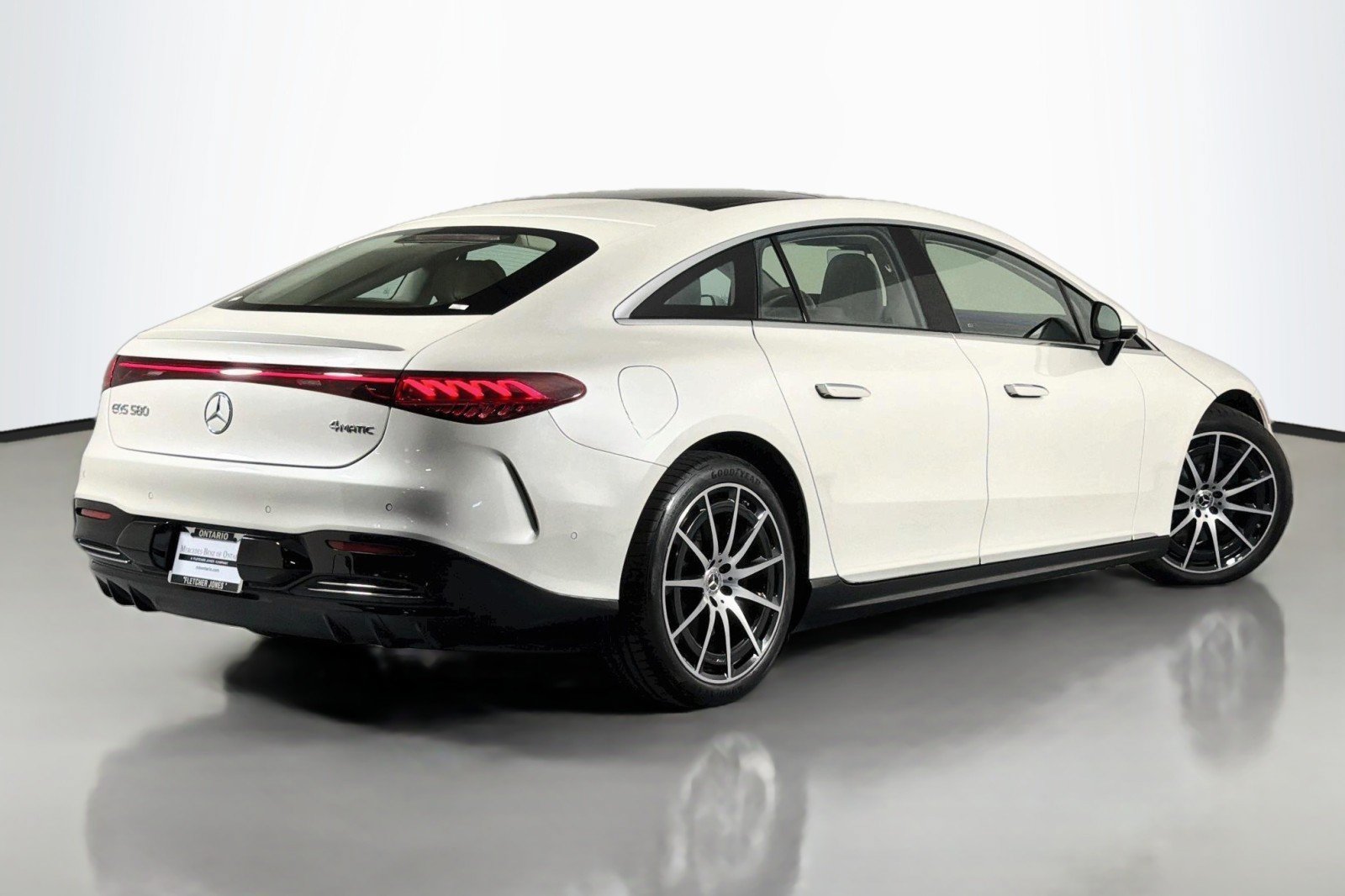 Certified 2023 Mercedes-Benz EQS 580 4MATIC Sedan image 12