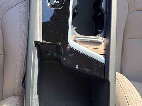 New 2026 Volvo XC60 T8 Plus w/ Protection Package Premier image 31