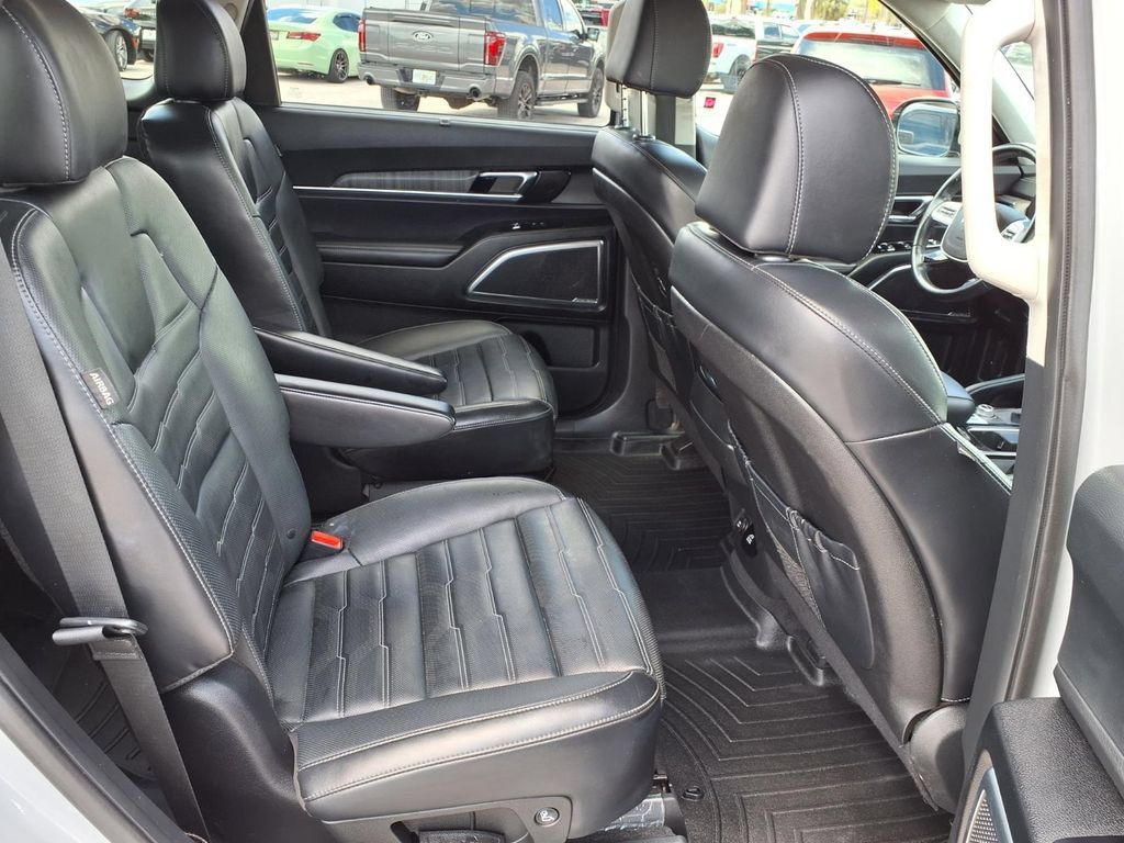 Used 2024 Kia Telluride SX Prestige X-Pro AWD/4WD image 16
