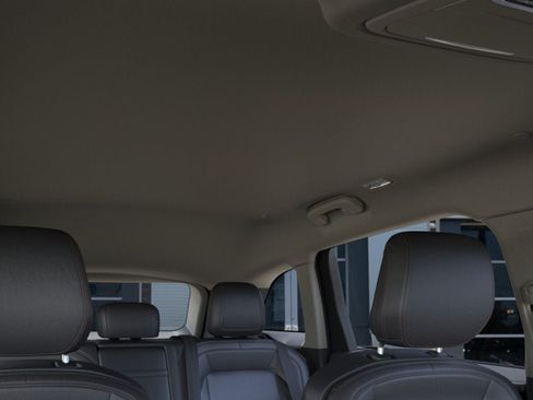 New 2026 Lincoln Nautilus Premier AWD/4WD image 22