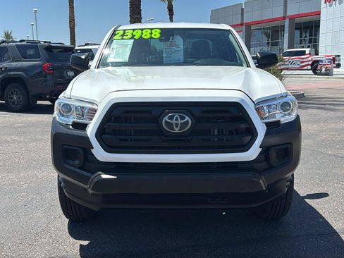 Used 2018 Toyota Tacoma SR RWD image 2