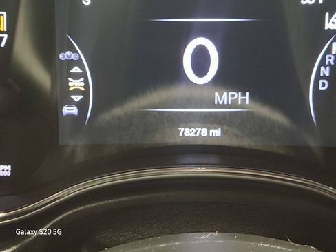 Used 2018 Jeep Grand Cherokee Overland AWD/4WD image 37
