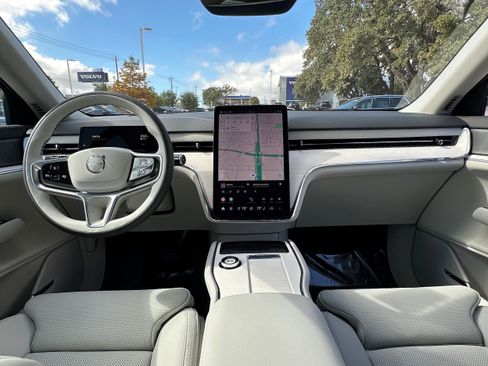 New 2025 Volvo EX90 Plus image 13