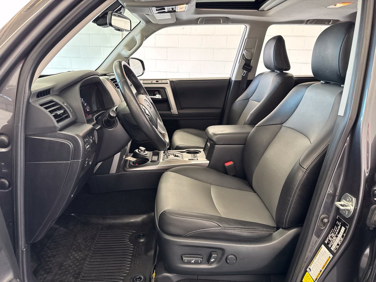 Used 2023 Toyota 4Runner SR5 Premium w/ Moonroof Package AWD/4WD image 14