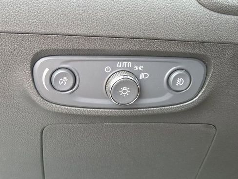 Used 2023 Buick Encore GX Essence w/ Advanced Technology Package image 12