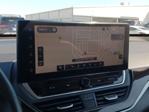 Used 2024 Nissan Altima 2.5 SR w/ SR Premium Package image 25