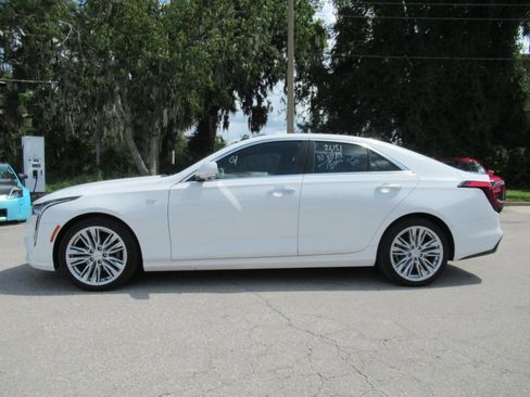 Used 2026 Cadillac CT4 Premium Luxury RWD image 5