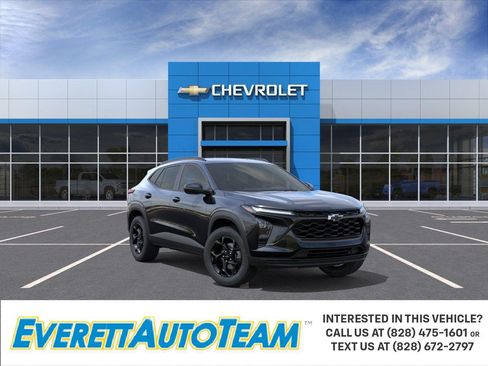 New 2026 Chevrolet Trax LT w/ Driver Confidence Package FWD image 1