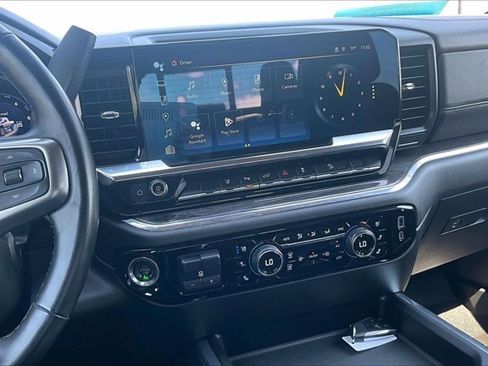 Used 2024 Chevrolet Silverado 2500 LTZ w/ LTZ Convenience Package AWD/4WD image 9