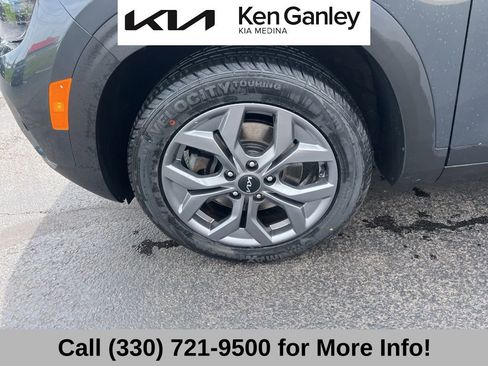 Certified 2024 Kia Seltos S image 17