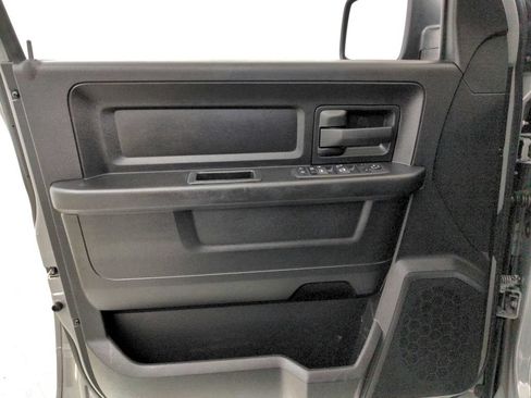 Used 2022 RAM 1500 Express w/ Ceramic Grey Express Package AWD/4WD image 30