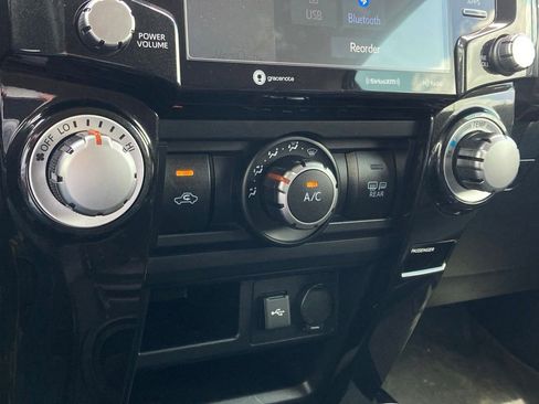 Used 2022 Toyota 4Runner TRD Off-Road Premium AWD/4WD image 25