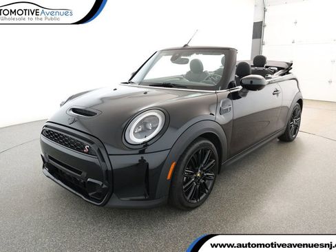 Used 2023 MINI Cooper S image 1
