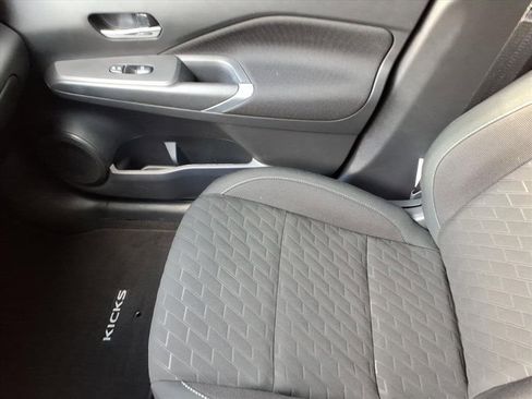 Used 2024 Nissan Kicks SV image 31