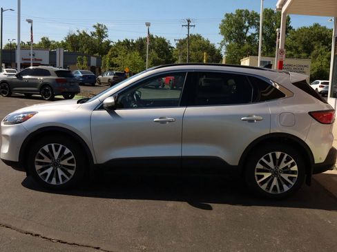 Used 2020 Ford Escape Titanium AWD/4WD image 8