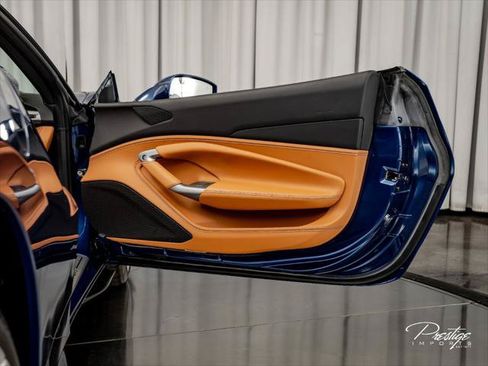 Used 2022 Ferrari F8 Tributo RWD image 39