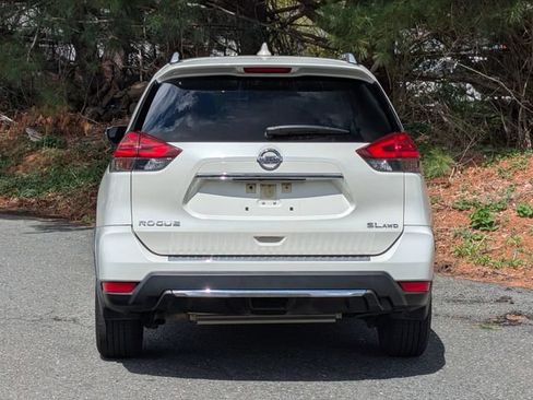 Used 2018 Nissan Rogue SL w/ Premium Package AWD/4WD image 6