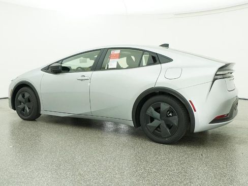 New 2026 Toyota Prius Plug-In Hybrid FWD image 41