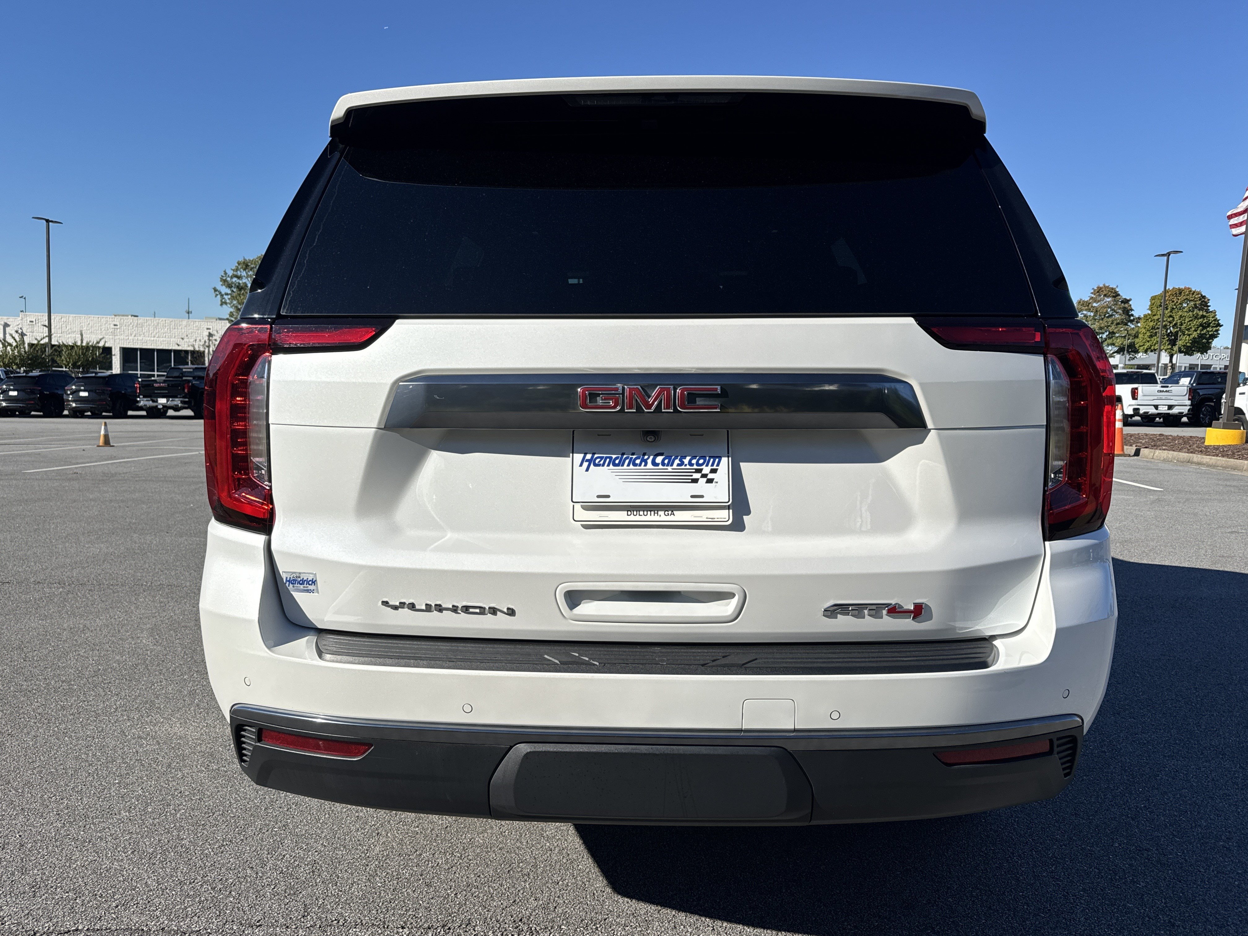 Used 2024 GMC Yukon AT4 w/ AT4 Premium Plus Package AWD/4WD image 9