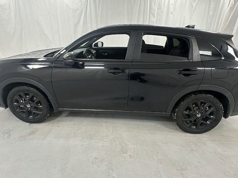 Used 2023 Honda HR-V Sport image 6